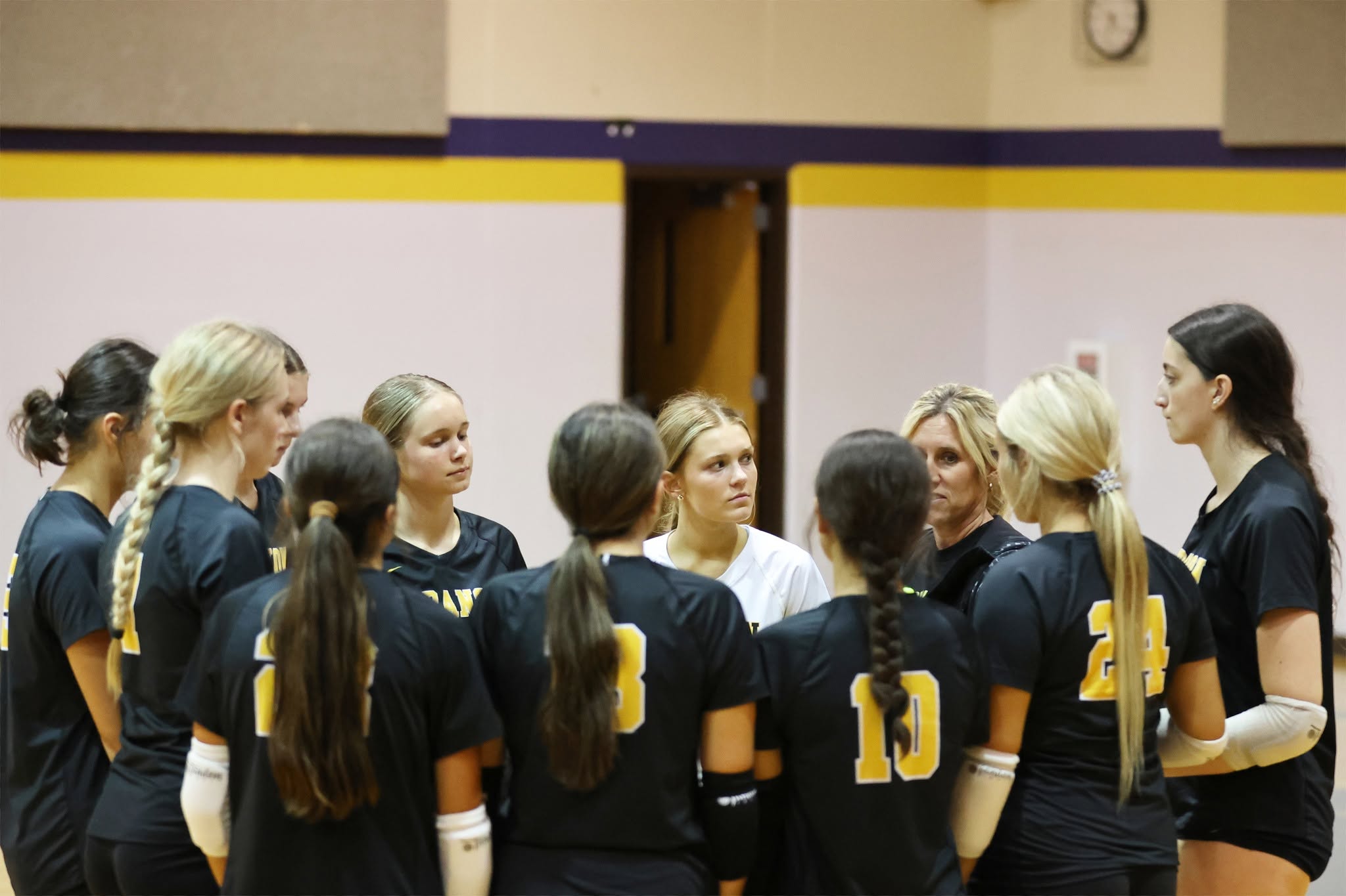 Lebanon Volleyball Battles to Third-Place Finish at Lake Volleyfest — Lebanon Now